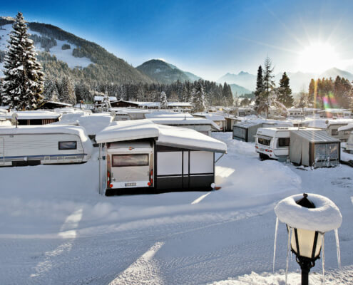 4 sfeervolle wintercampings met laadpaal in Oostenrijk