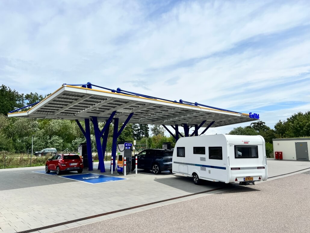 1 op de 10 EV-rijders gaat met caravan op vakantie in 2024